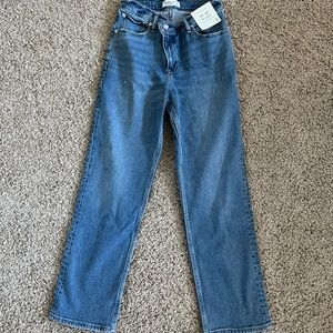 Abercrombie & Fitch Ultra High Rise 90s Straight Jean